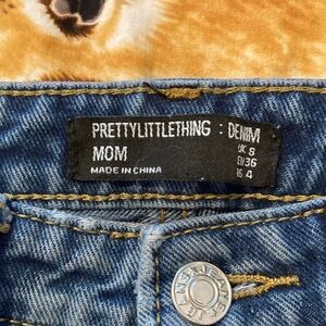 PrettyLittleThing Blue Denim Mom Jeans